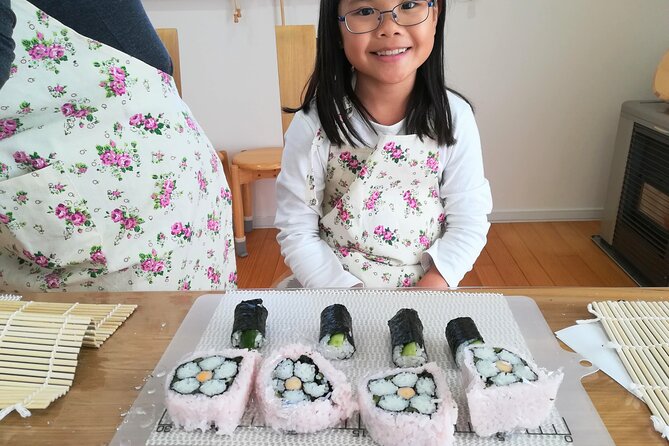 2 hours sushi class - Optional bento and Japanese cooking lessons