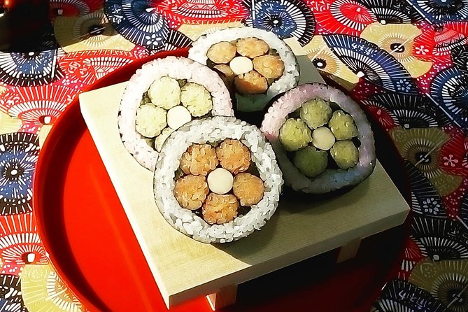 2 hours sushi class - Meeting Yuki at her Sapporo home