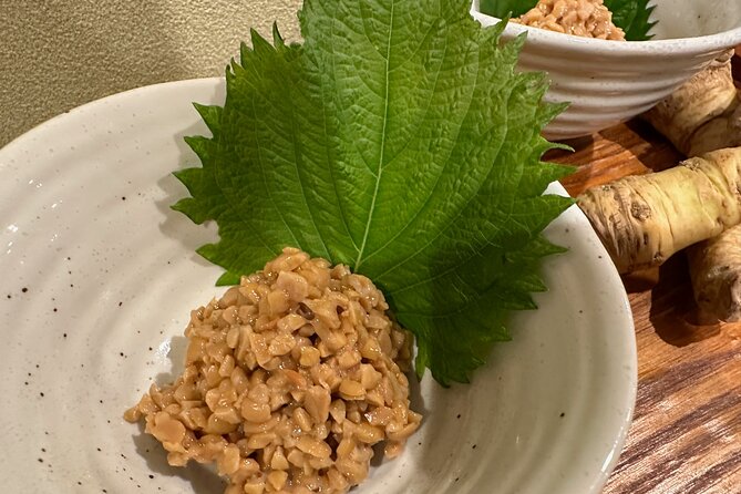 A plan to try soba-noodle making and eat with 4 kinds of Japanese favorite condiments! - A one-hour itinerary with no wasted time