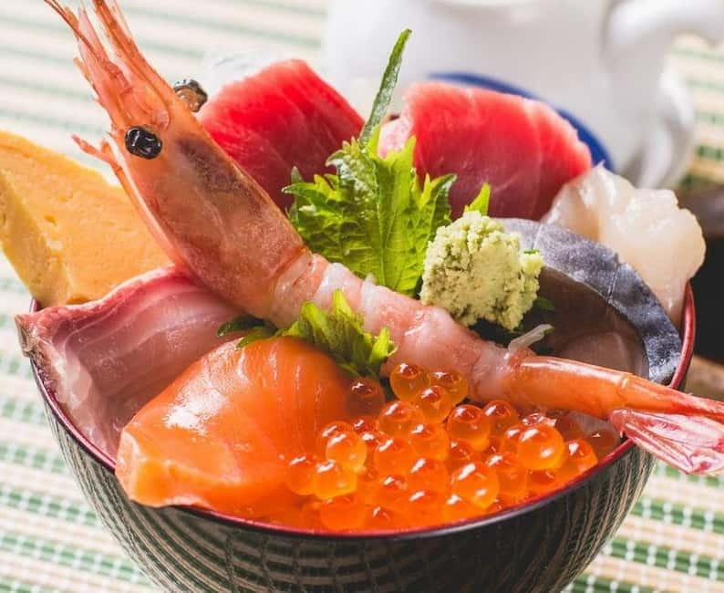 Authentic Sapporo: Nijo Market Seafood Lunch & History Tour - Why this Sapporo walk works so well