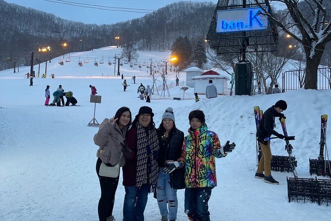 Full Day Private Skiing / Snowboarding Tour in Sapporo - Jozankei Onsen and the optional dinner