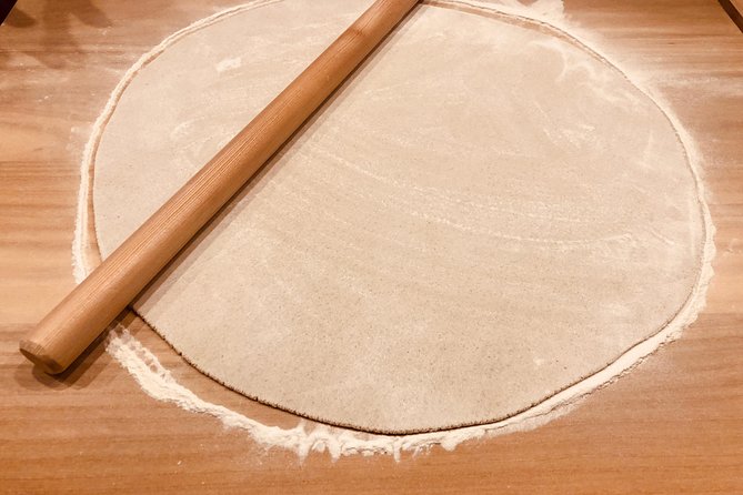 Gluten-free only.Soba making experience plan! - Mixing and kneading the buckwheat dough
