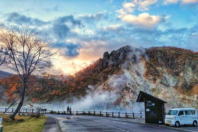 Hokkaido: Lake Toya, Bear Ranch and Sapporo Otaru Full Day Tour - Lake Toya, Showa Shinzan, and Bear Ranch