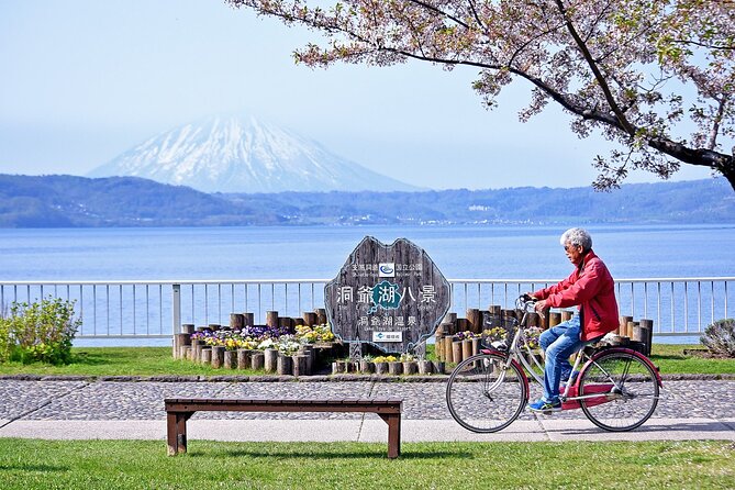 Hokkaido: Lake Toya, Bear Ranch and Sapporo Otaru Full Day Tour - Otaru’s canals and a short free evening