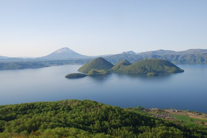 Hokkaido Noboribetsu Earth Energy Experience Hell and Heaven - Bear Park adds wildlife to the mix