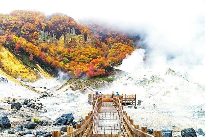 Hokkaido│Noboribetsu & Toya Day Tour with Ropeway Ticket - Lake Shikotsu begins the day with clear water