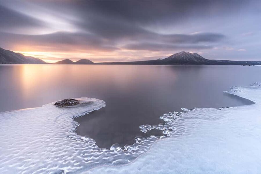 Hokkaido Tour:Sapporo to Noboribetsu, Lake Toya,Ice Festival - Mitsui Outlet Park uses 90 minutes for shopping
