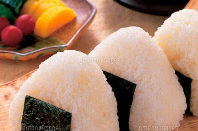 Japanese Cooking Class Onigiri and Butajiru - Eating in a Japanese-style room