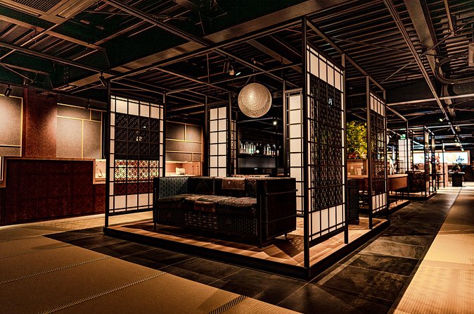 Japanese Crafts and Sake Tasting - Nanbu Ironware: Weight, Texture, and Use