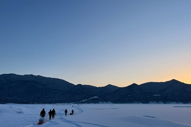 Lake Nukabira Smelt Fishing Private Tour - Ice bubbles and the Daisetsuzan view