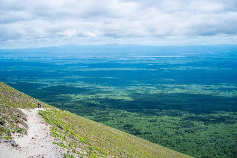 Mt. Tarumae: Active Volcano Lava Dome Hike - Walking a full circle around the crater