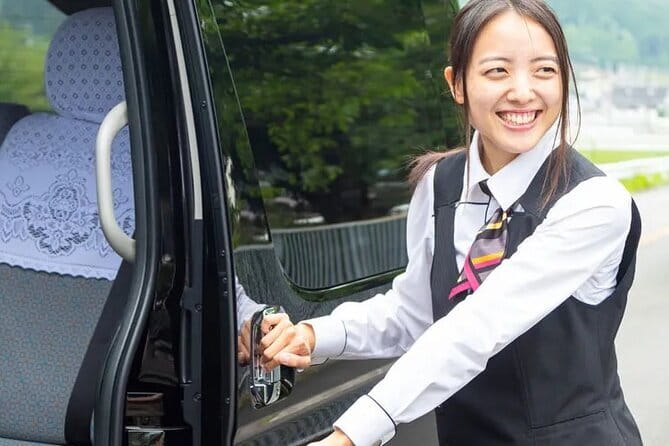 New Chitose Airport to Niseko Toyako Noboribetsu Transfer - Hotel pickup for the trip back to the airport