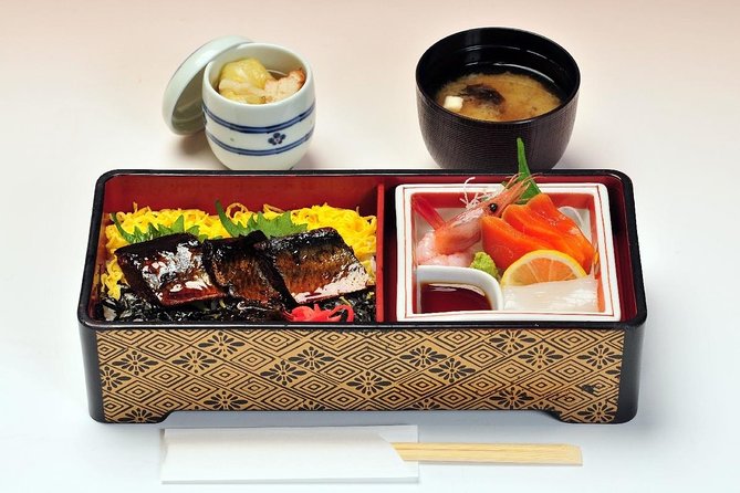 Otaru Kihinkan Admission Ticket - Dining at the villa