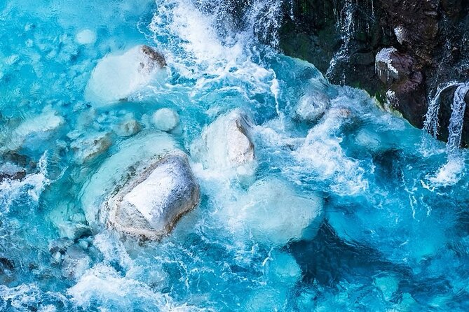 Sapporo: Asahiyama Zoo and Shirahige Falls Trip /w Hotel Pickup - Blue Pond, where color meets snow