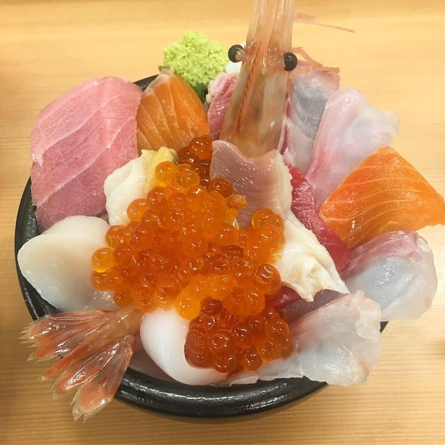 Sapporo: Sacred Shrine, Seafood Market & Shiroi Koibito Park - Should you book this Sapporo tour?