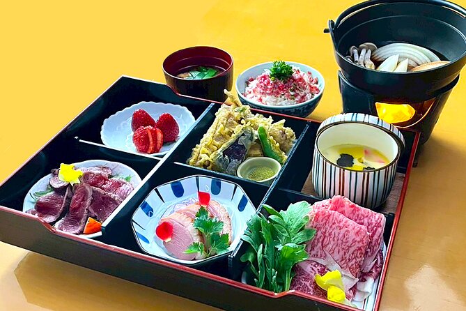 Sapporo Sumo Show Experience with Japanese Food and Photo - The best-of-three match