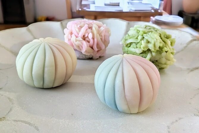 Wagashi traditional japanese sweets class - Tea, introductions, and the start of the lesson